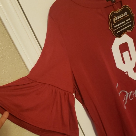 Gameday Coutour NWT top! - Picture 2 of 4